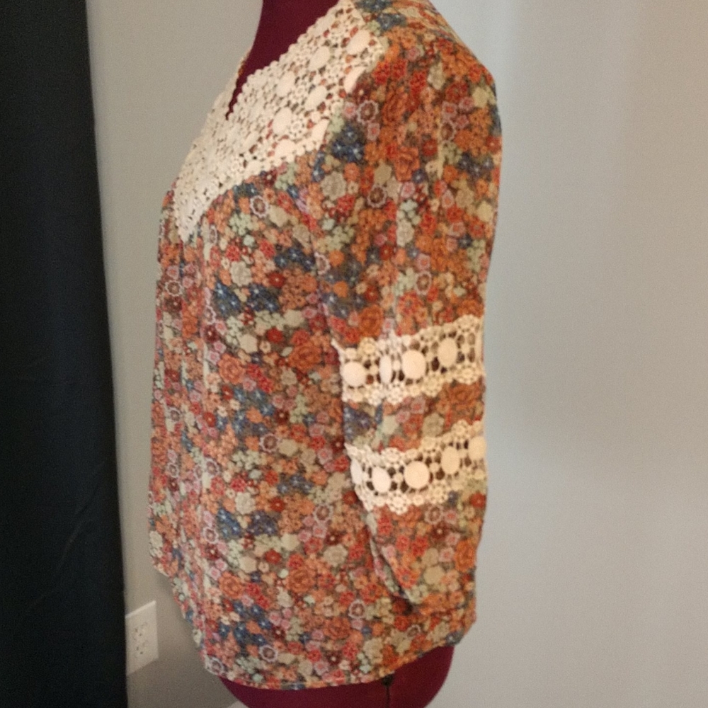 Blouse - Picture 4 of 5